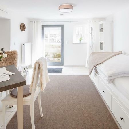 Tiny Ferienwohnung Am Stadtpark 施韦比施哈尔 外观 照片